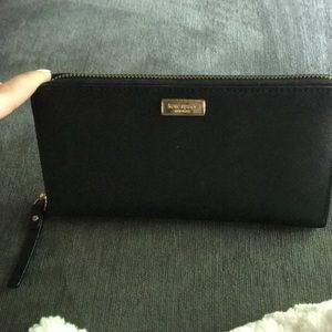 Kate Spade zip up wallet